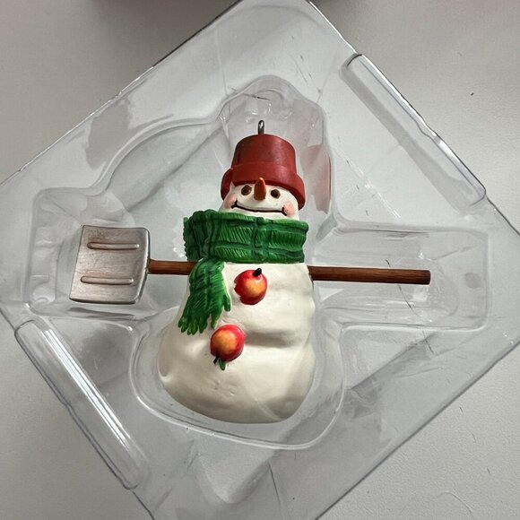 Hallmark The Snowman of Mitford - Max - Picture 1 of 2